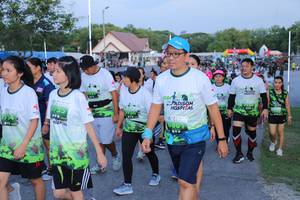 BIB: 
                            <button type="button" onclick="openModal(3631000)" class="btn btn-primary btn-sm float-right btn-popup" data-toggle="modal" data-target=".modal-high-quality">
                        <i class="fas fa-shopping-cart"></i> Add to Cart
                    </button>
                                            <button type="button" onclick="isThisMe(3631000, true)" class="btn btn-success btn-sm float-right btn-popup btn-isme hidden" data-toggle="tooltip" data-placement="bottom" title="นี่คือรูปของคุณใช่ไหม คลิกที่นี่เพื่อเอาเข้าอัลบั้ม">
                        <i class="fas fa-plus"></i> Add to album
                    </button>
                    <button type="button" onclick="isThisMe(3631000, false)" class="btn btn-warning btn-sm float-right btn-popup btn-isnotme hidden">
                        <i class="fas fa-ban"></i> Remove from album
                    </button>